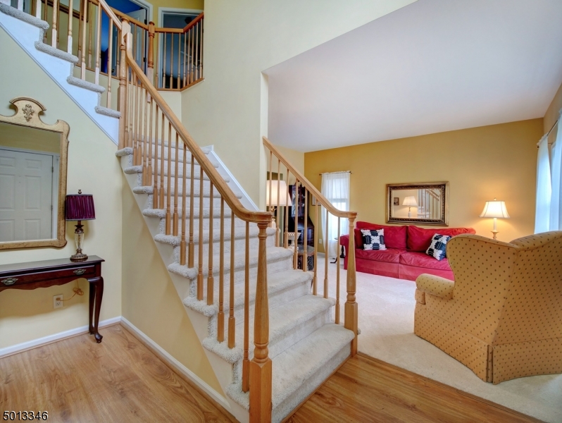 POETS PEAK - Residential