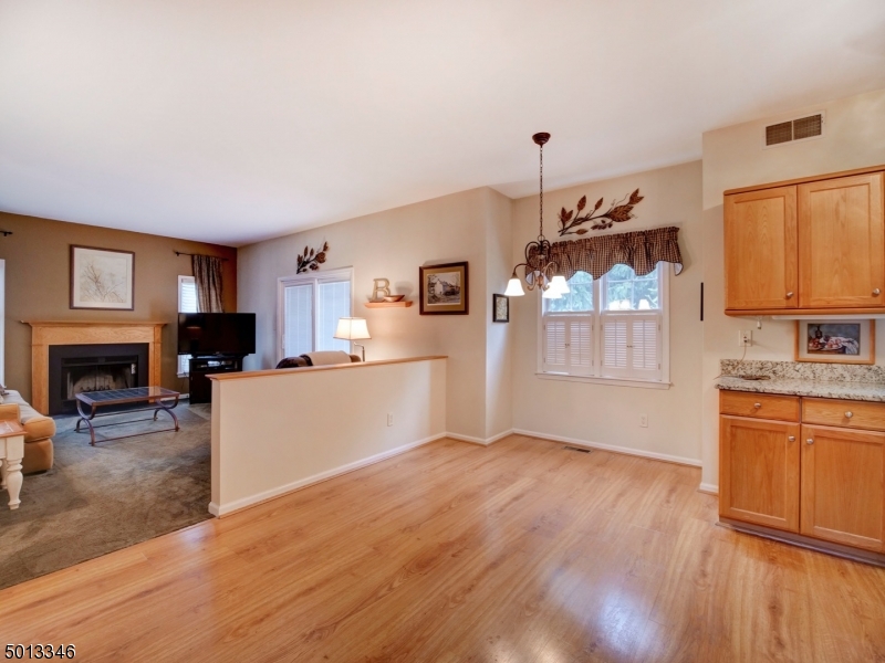 POETS PEAK - Residential