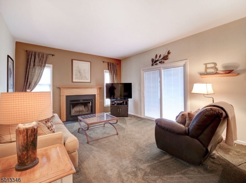 POETS PEAK - Residential