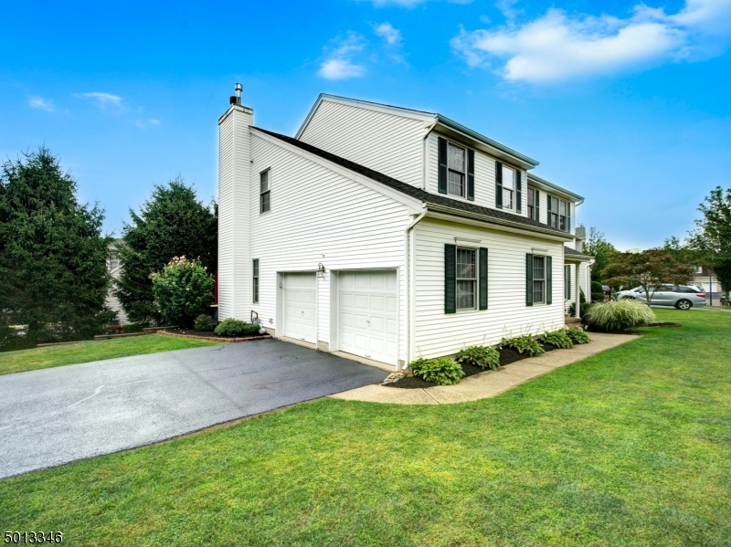 POETS PEAK - Residential