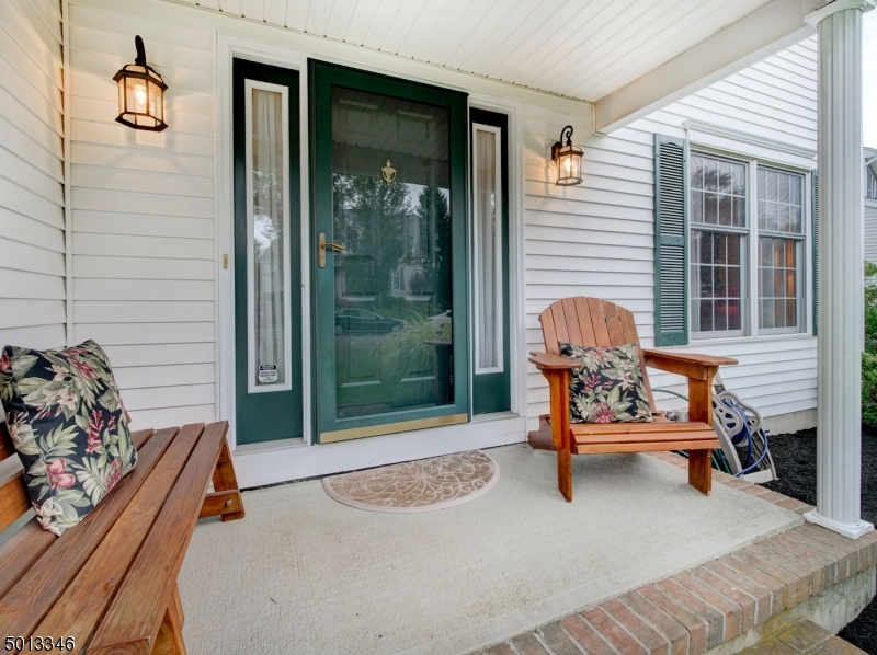 POETS PEAK - Residential
