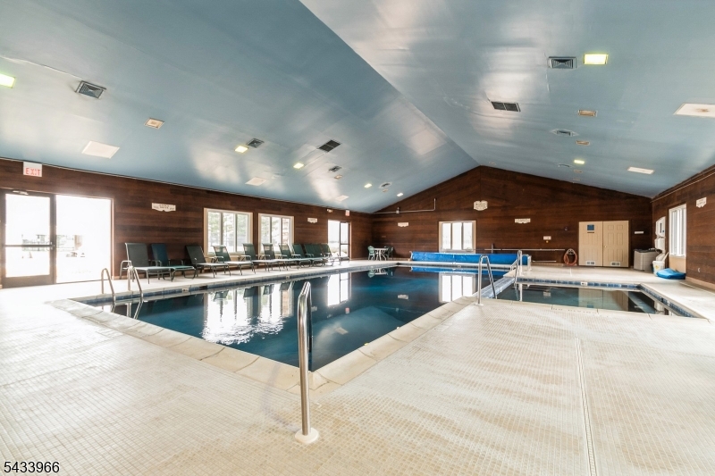 Mendham Commons - Residential