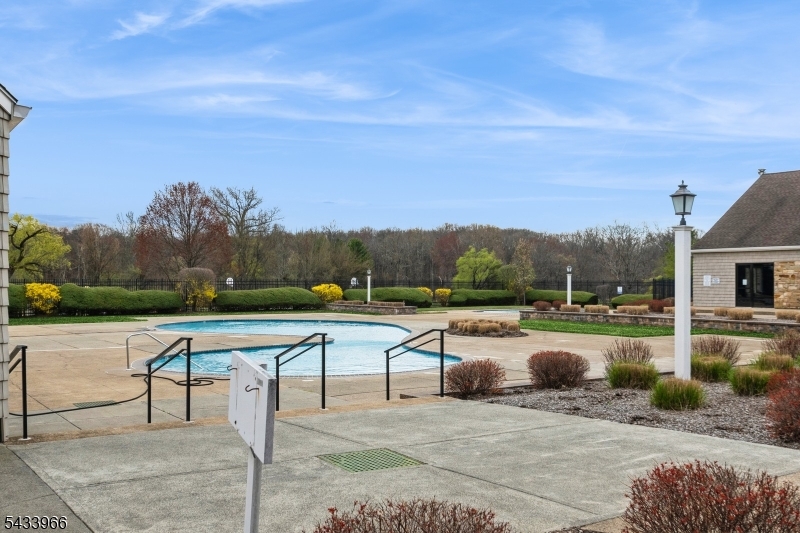 Mendham Commons - Residential