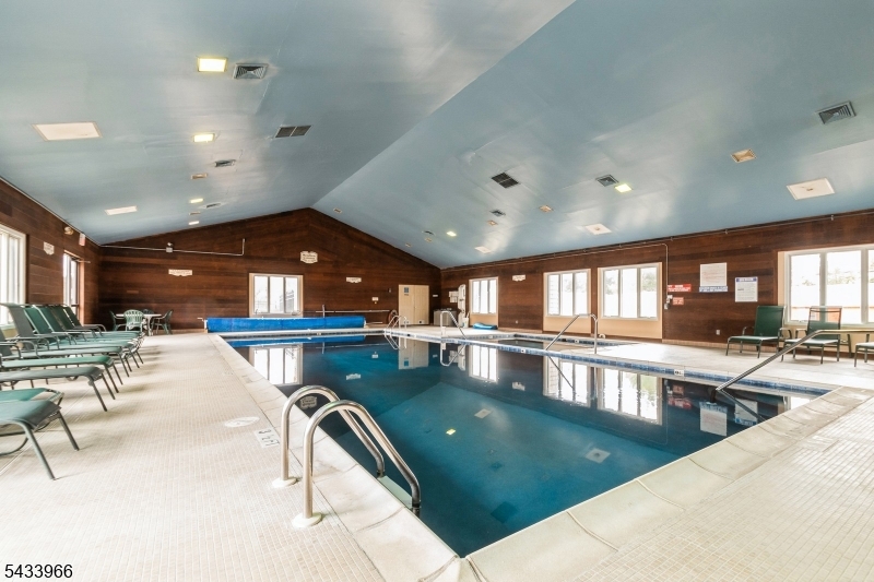 Mendham Commons - Residential