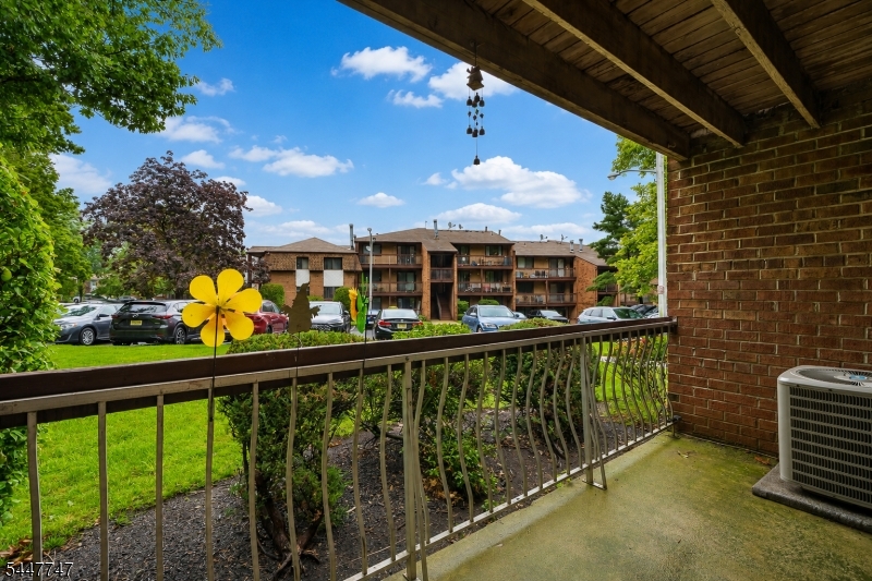 Edison Glen Terrace - Residential