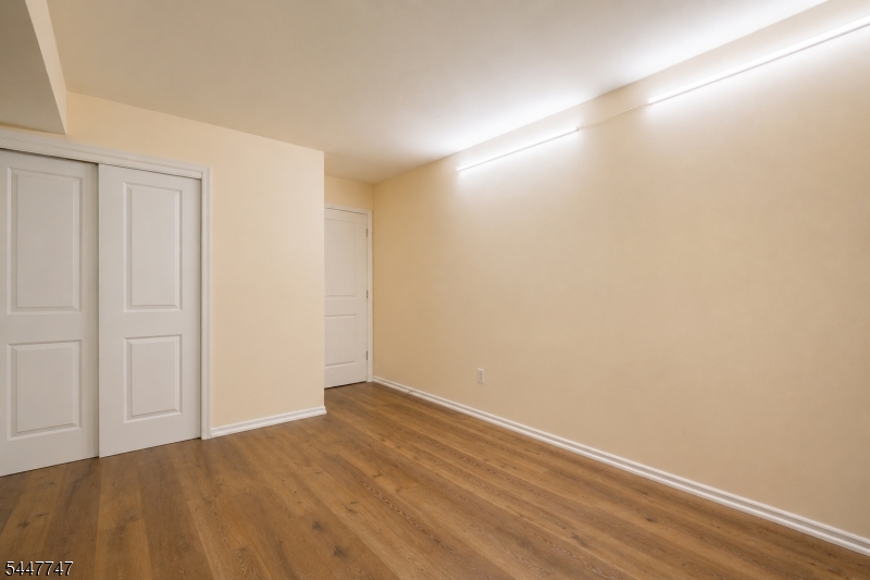 Edison Glen Terrace - Residential