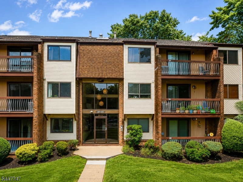 Edison Glen Terrace - Residential