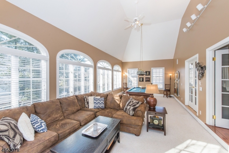 DENVILLE HUNT - Residential