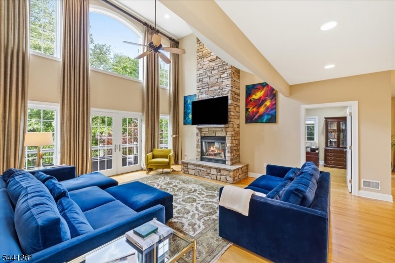 Dey Hill - Residential