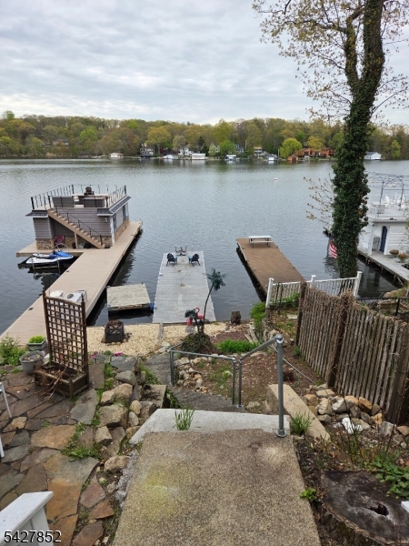 Lake Hopatcong Lakefront - Residential
