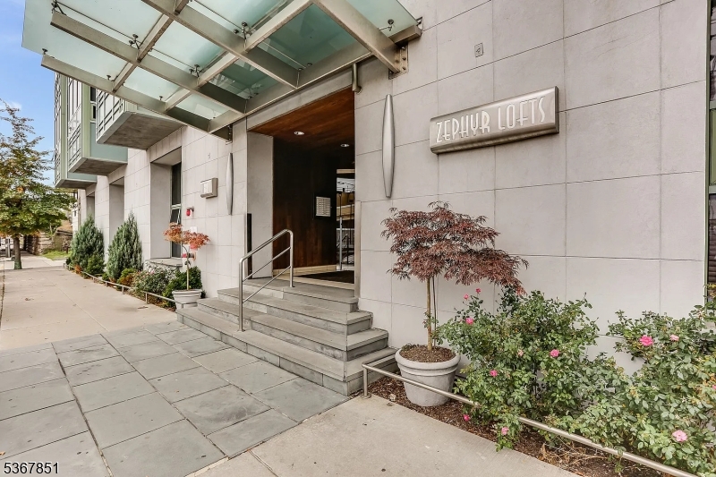 Zephyr Lofts - Residential