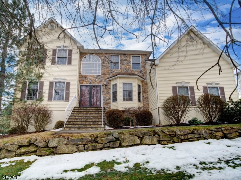 HIUNTERS RIDGE - Residential