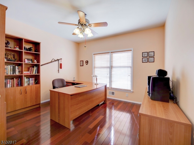 HIUNTERS RIDGE - Residential