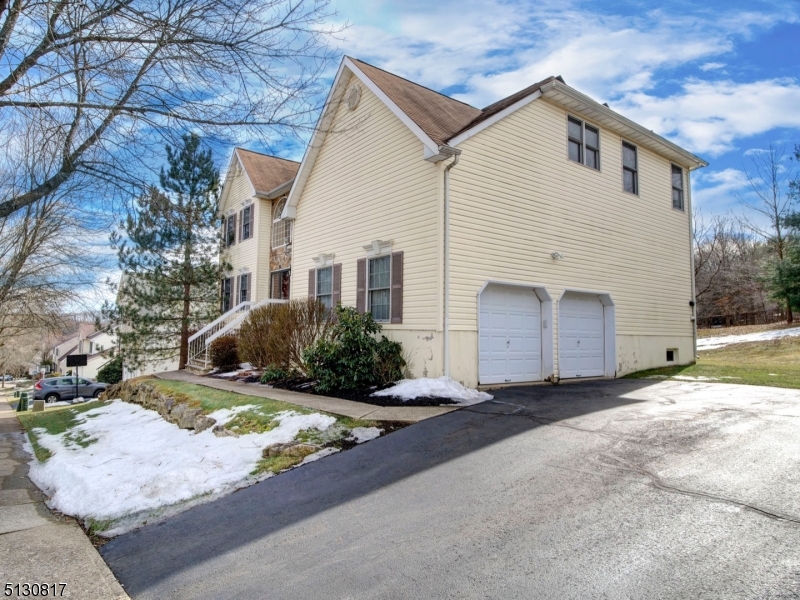 HIUNTERS RIDGE - Residential