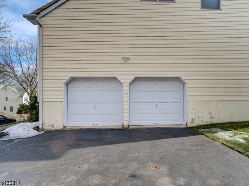HIUNTERS RIDGE - Residential