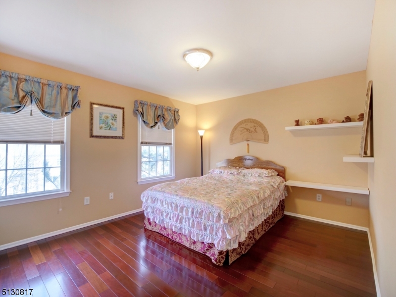 HIUNTERS RIDGE - Residential