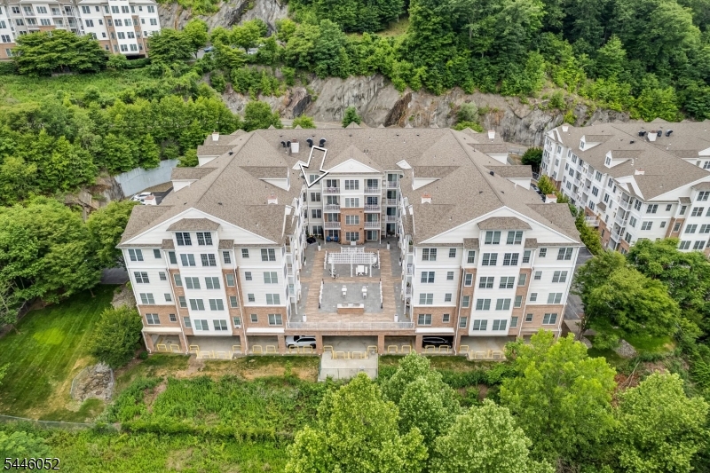 The Grande - Residential