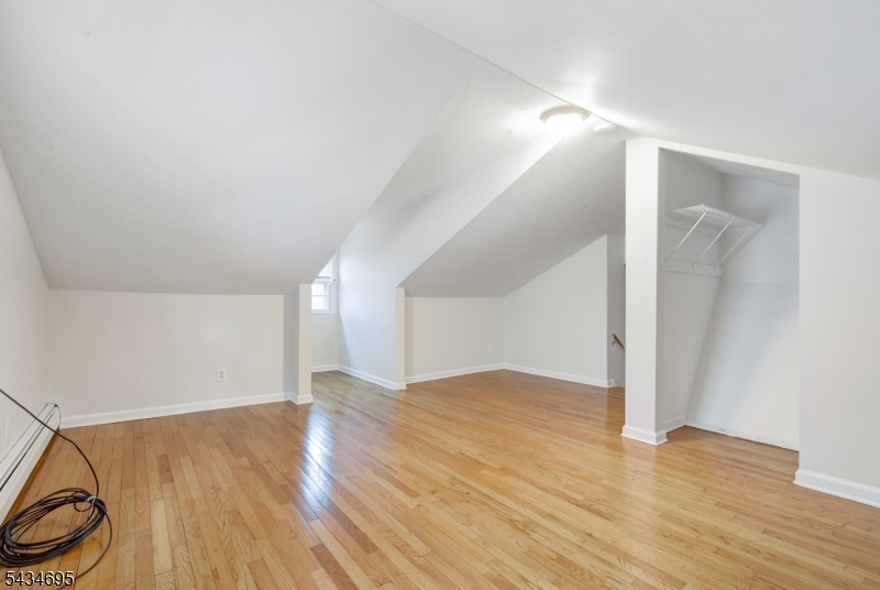 in town - Residential Lease