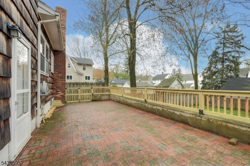 in town - Residential Lease