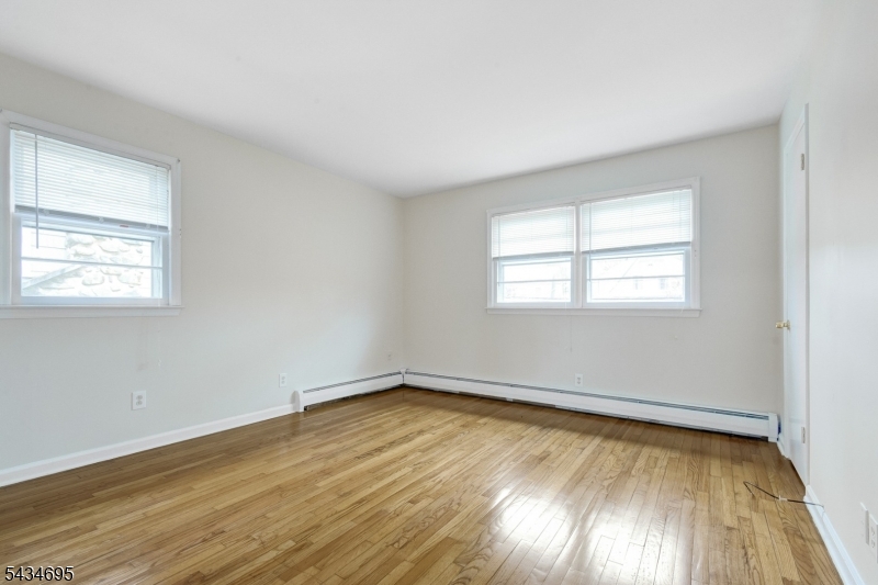 in town - Residential Lease