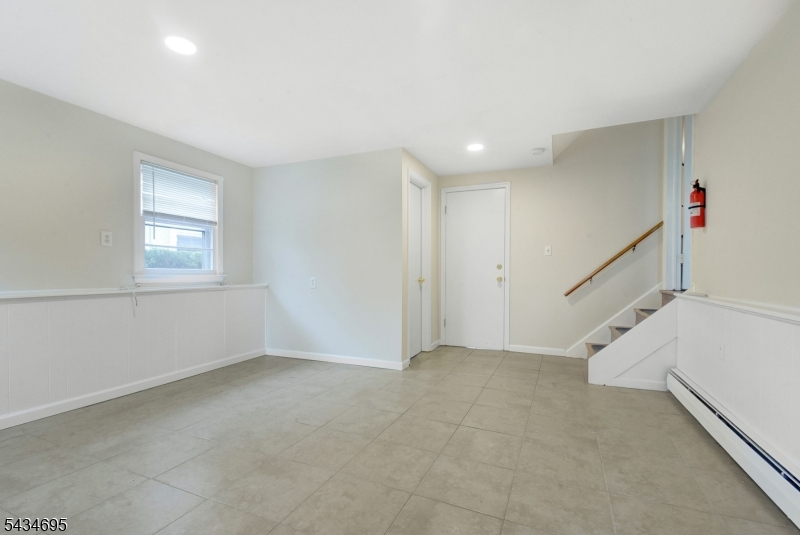in town - Residential Lease