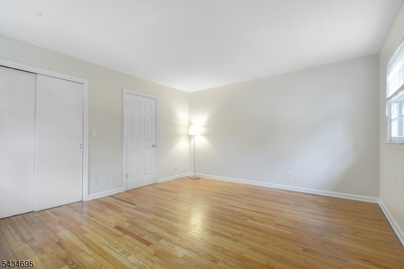 in town - Residential Lease