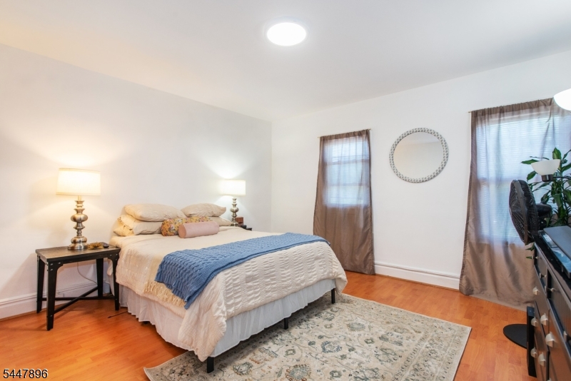 Silver Lake - Residential