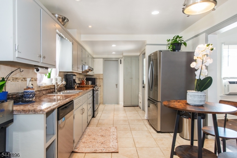 Silver Lake - Residential