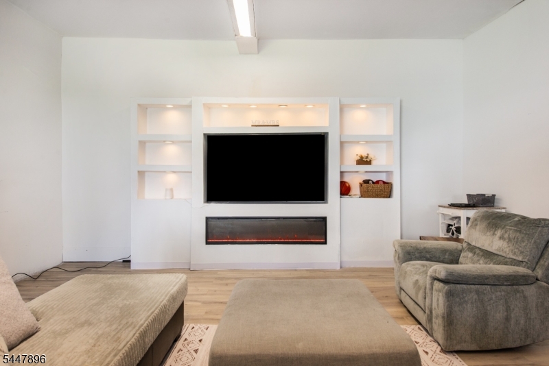 Silver Lake - Residential