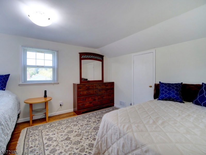 HEDDEN PARK - Residential