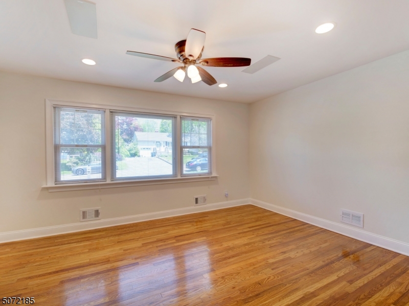 HEDDEN PARK - Residential