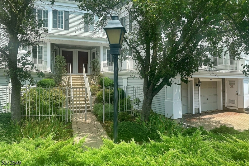 Sutton Woods - Residential