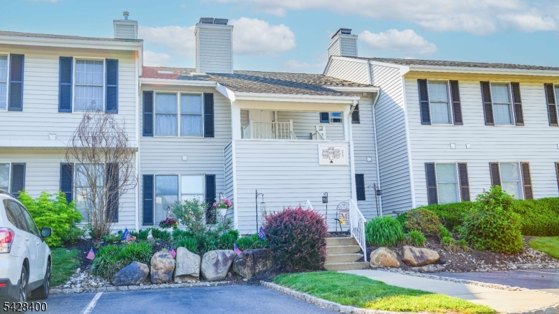 HUNTERS CROSSING - Residential