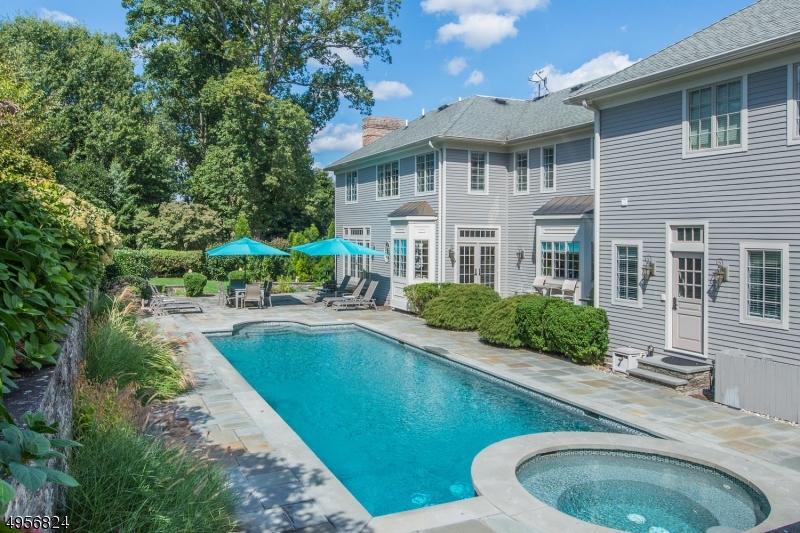 Sycamore Cul-De-Sac - Residential