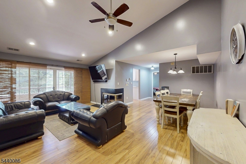 Colonnade Pointe - Residential