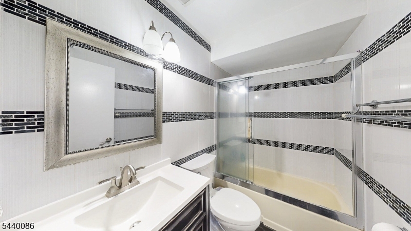 Colonnade Pointe - Residential