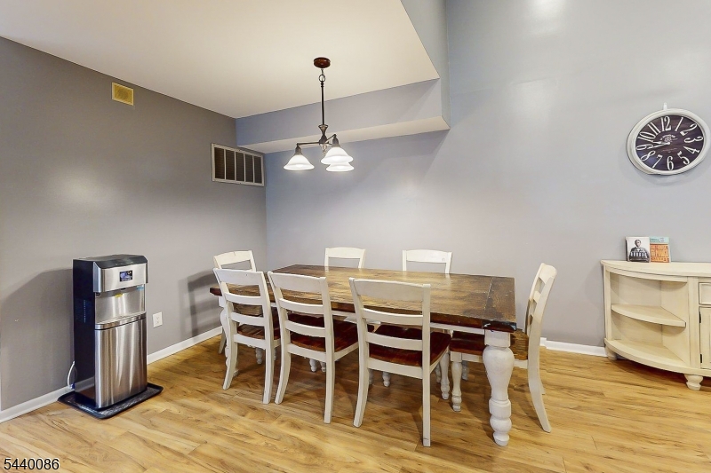 Colonnade Pointe - Residential