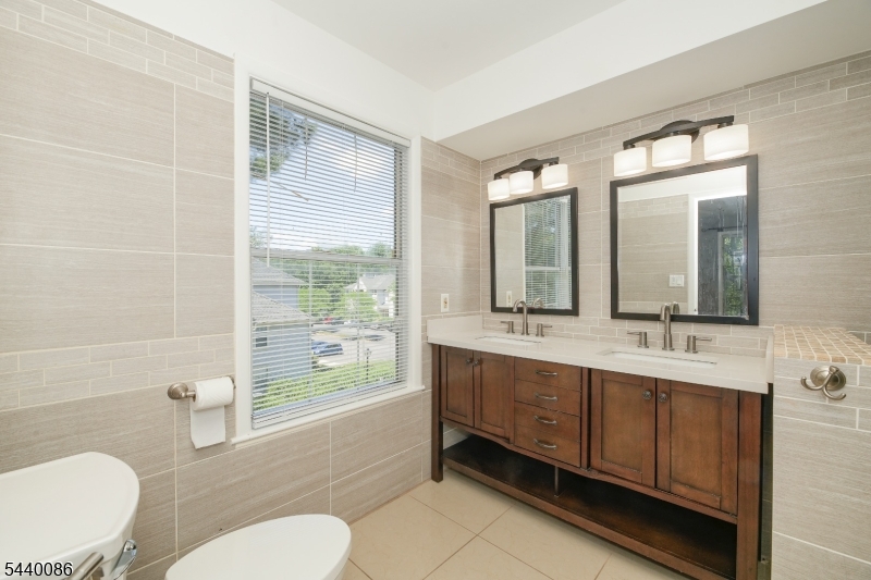 Colonnade Pointe - Residential
