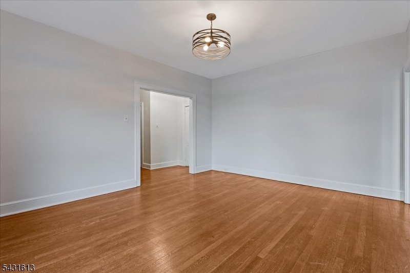 Altamont Ct - Residential