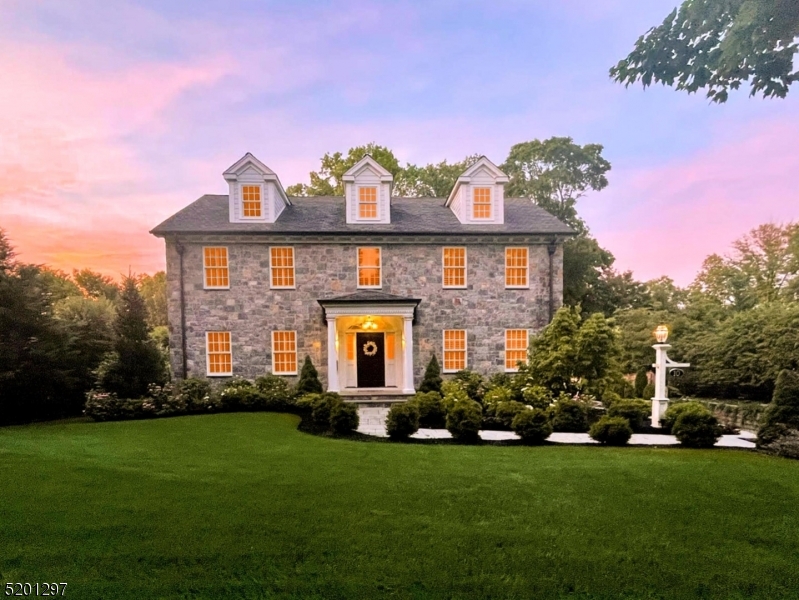 THE HILL - Residential