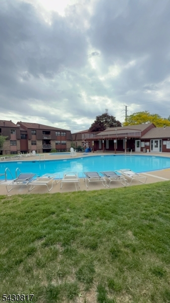 Aspen Manor - Residential