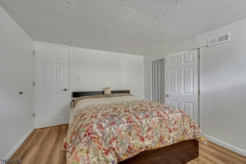 Cedar Brook - Residential
