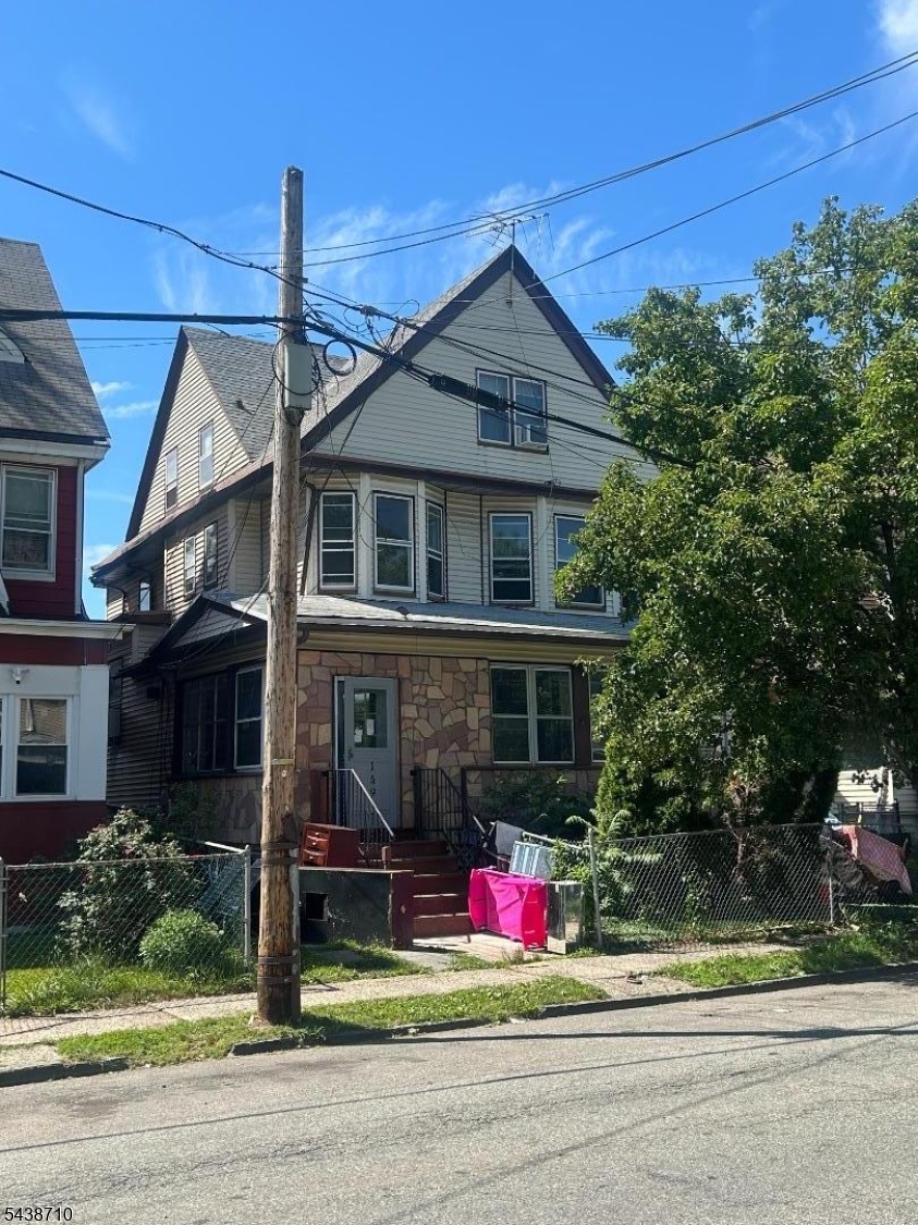 House with great potential, Large rooms, A must see to appreciate, Unofficial parking space.