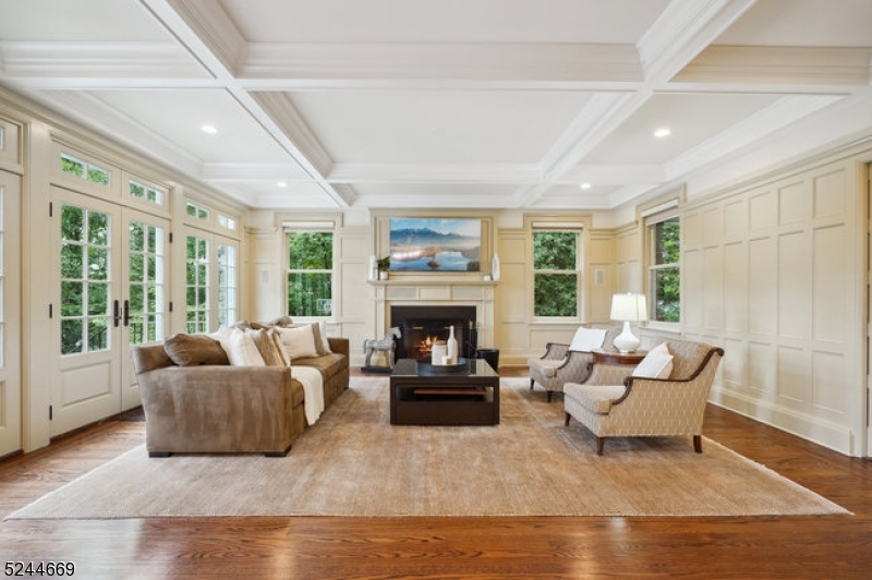 OLD SHORT HILLS - Residential