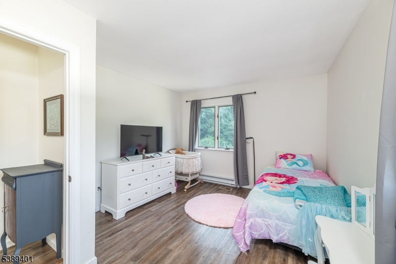Barry Lakes - Residential