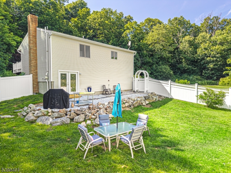Barry Lakes - Residential
