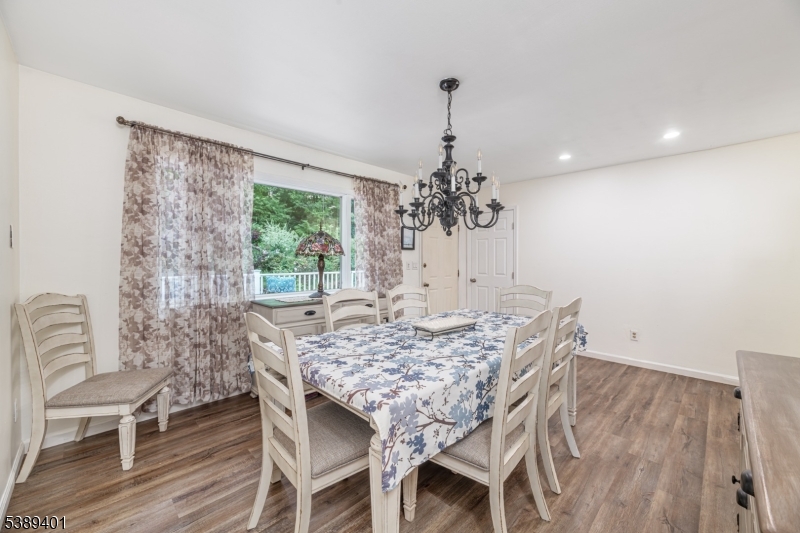 Barry Lakes - Residential