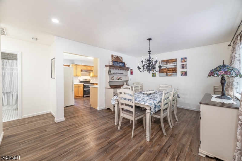 Barry Lakes - Residential