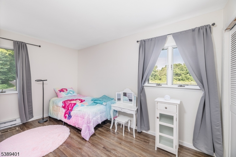 Barry Lakes - Residential