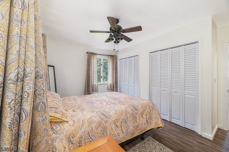 Barry Lakes - Residential